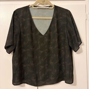 Simons V-Neck Floral Pattern Blouse